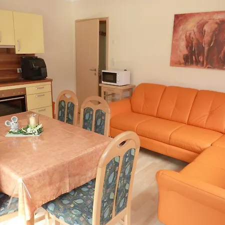 Vronis Appartement Hüttau