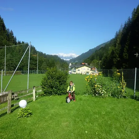 Vronis Appartement *